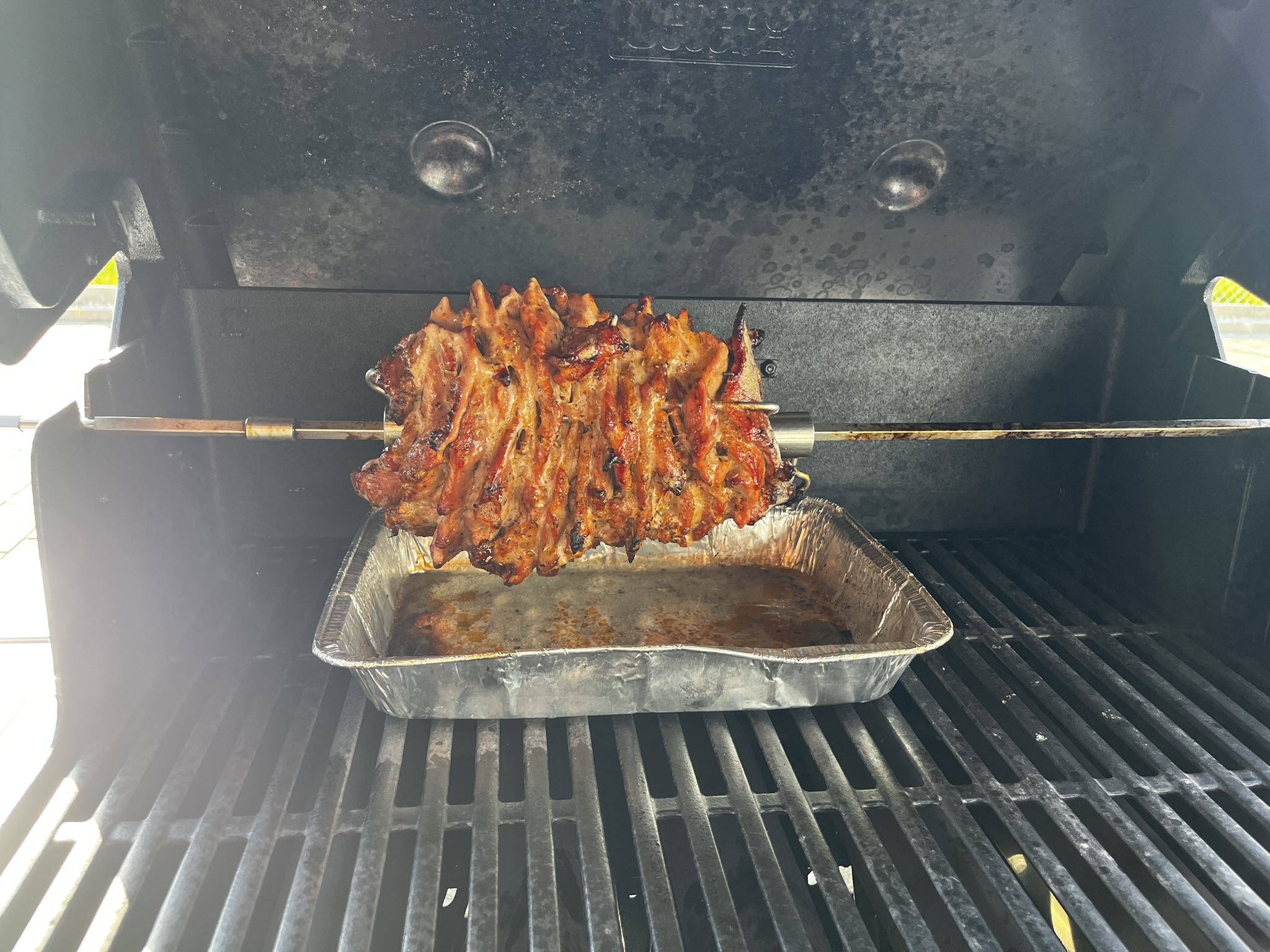 Vepřový gyros na grilu na špízu