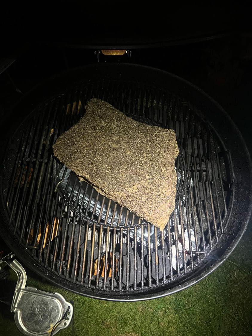 Hovězí brisket - začátek grilování