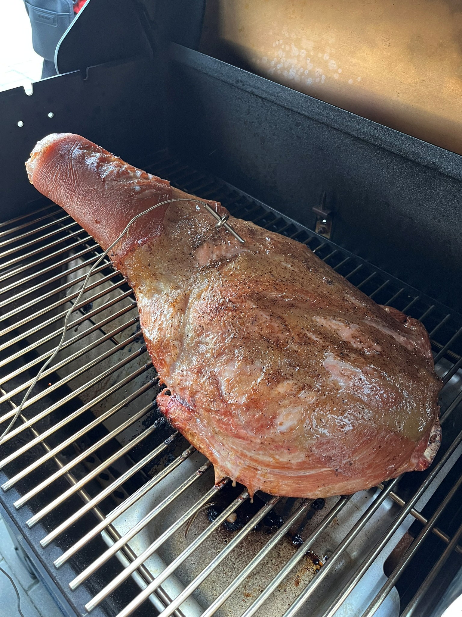 Grilovaná vepřová kýta - na grilu poprvé
