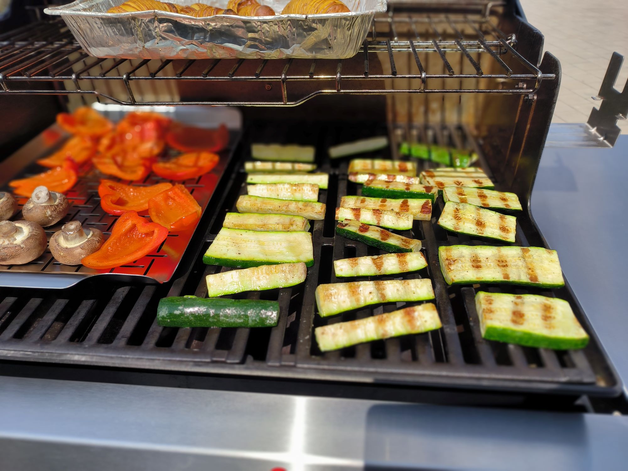 Grilovaná cuketa, paprika a brambory na grilu. Jak grilovat zeleninu?