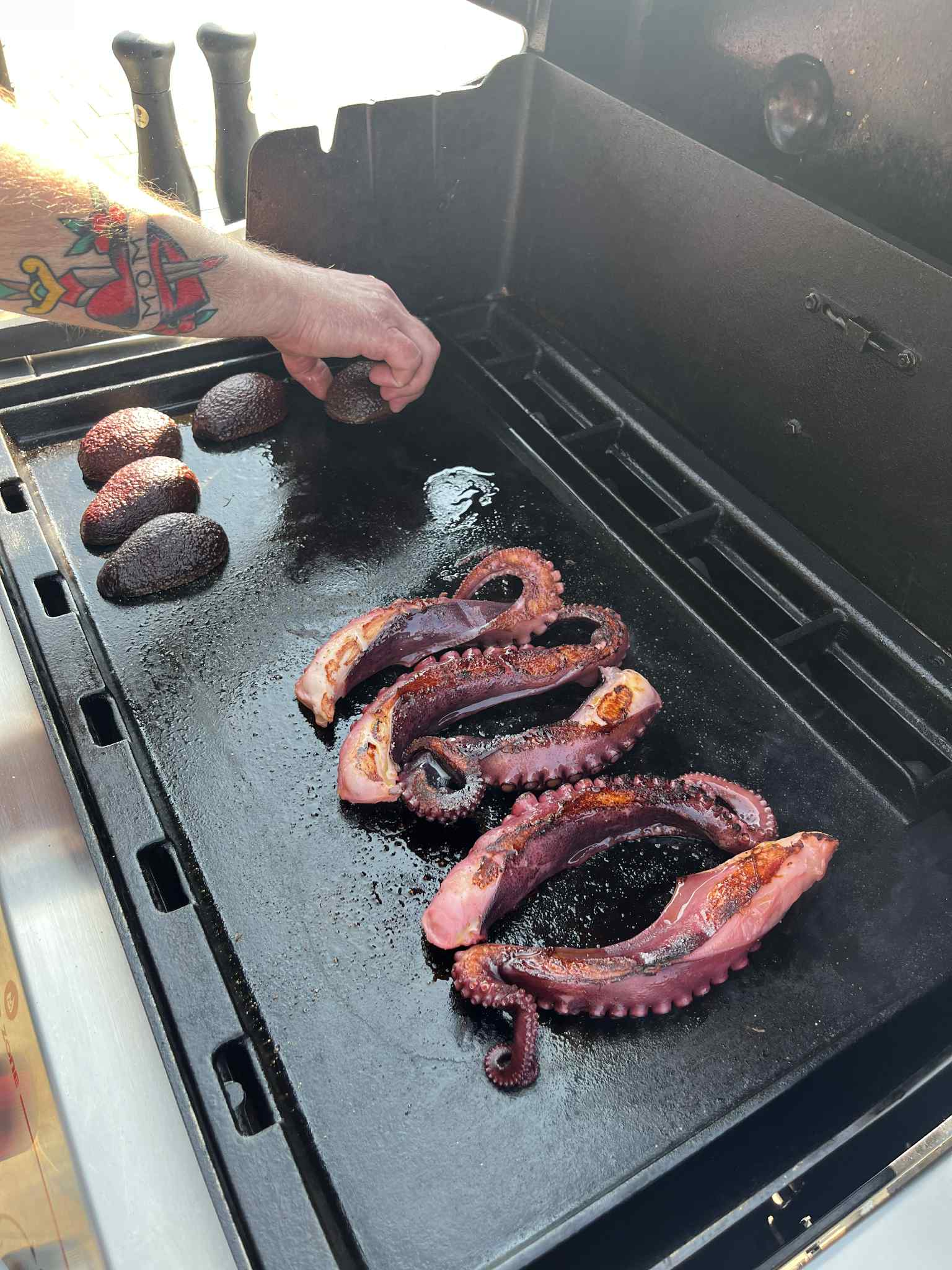Grilované avokádo - na grilu