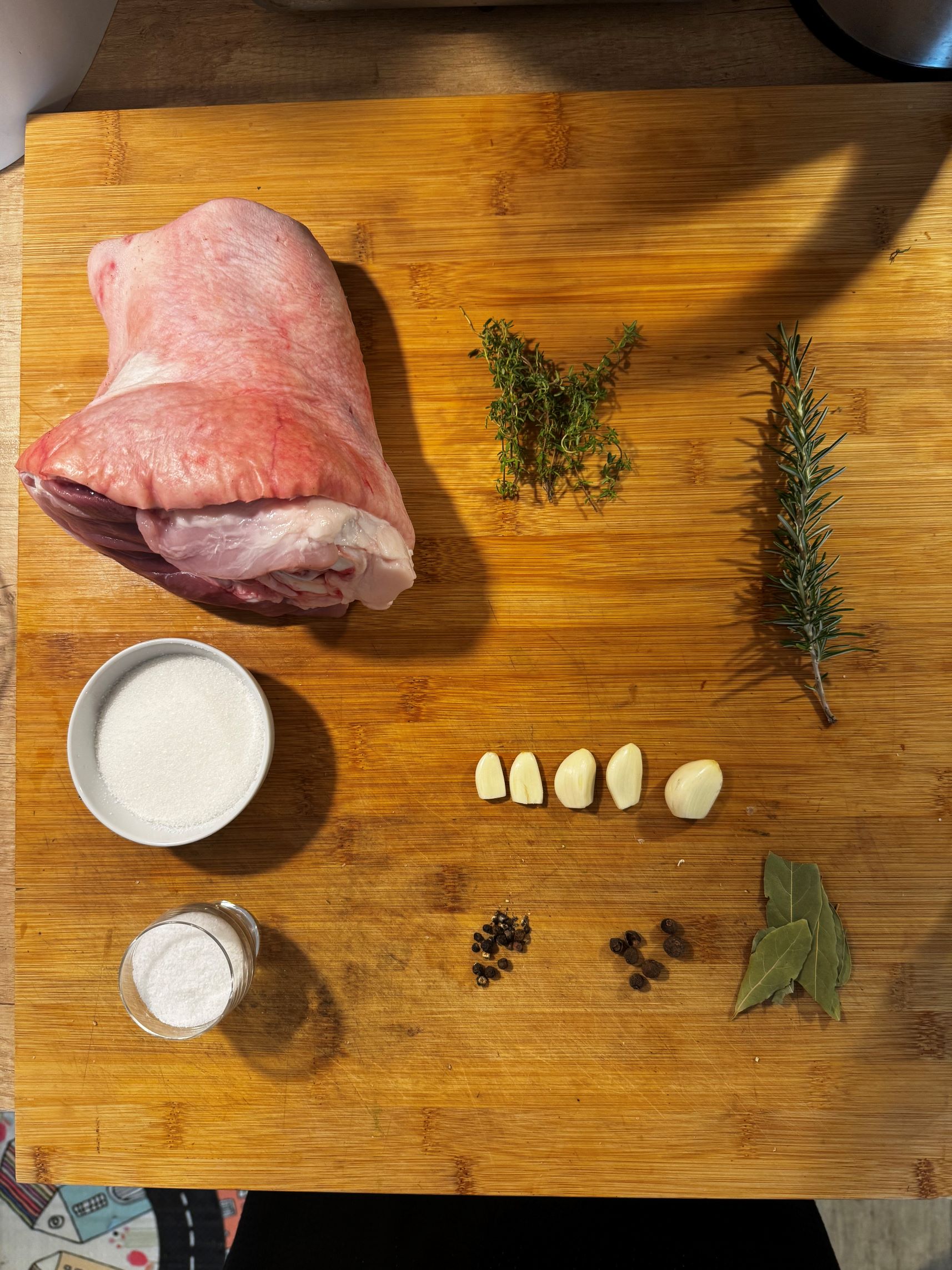 Grilované vepřové koleno s křupavou kůžičkou - ingredience Grilované vepřové koleno s křupavou kůžičkou - ingredience