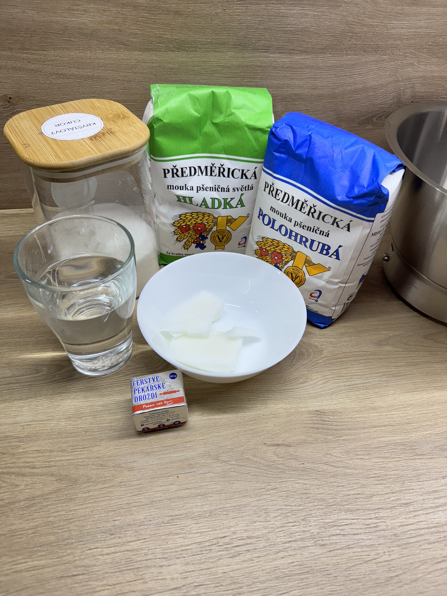 Nadýchané domácí rohlíky - ingredience