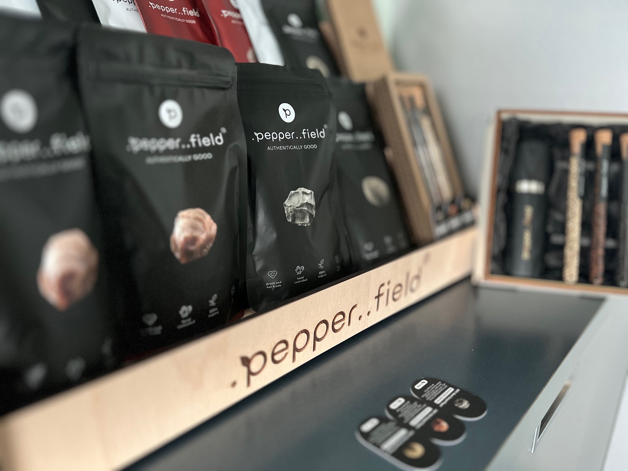 Kampotský pepř zelený lyofilizovaný se solí - EXCLUSIVE doypack 50g