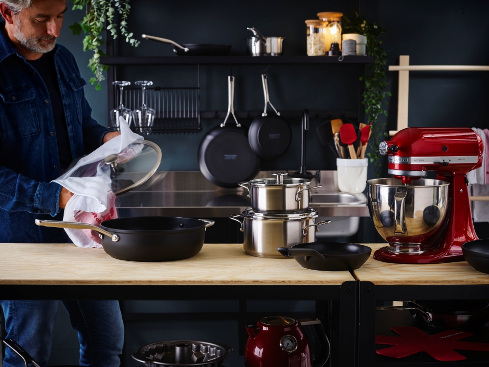 Forged Hardened Aluminium pánve KitchenAid