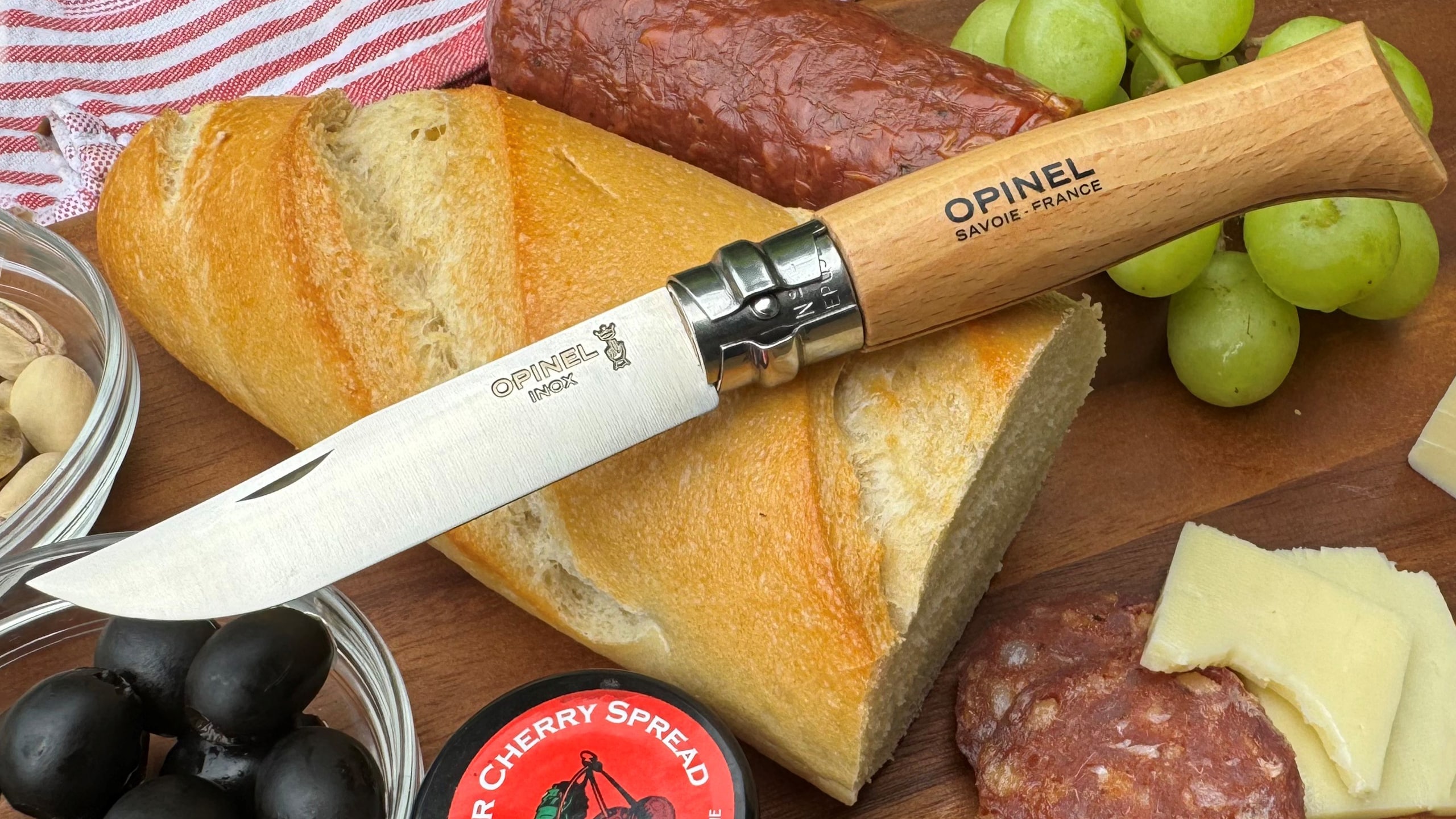 Outdoorový nůž Opinel N°10 Slim Line Buk