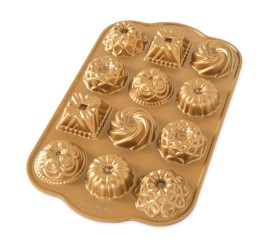 Nordic Ware forma na mini bábovky Premium, 12 formiček, zlatá